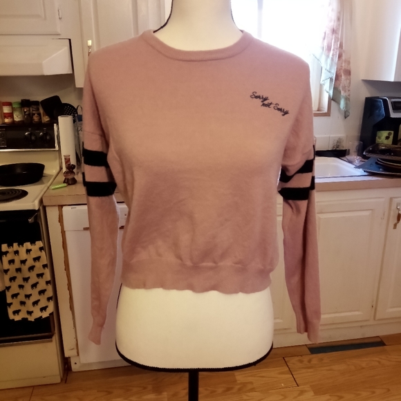 Forever 21 crop sweater - Picture 1 of 4